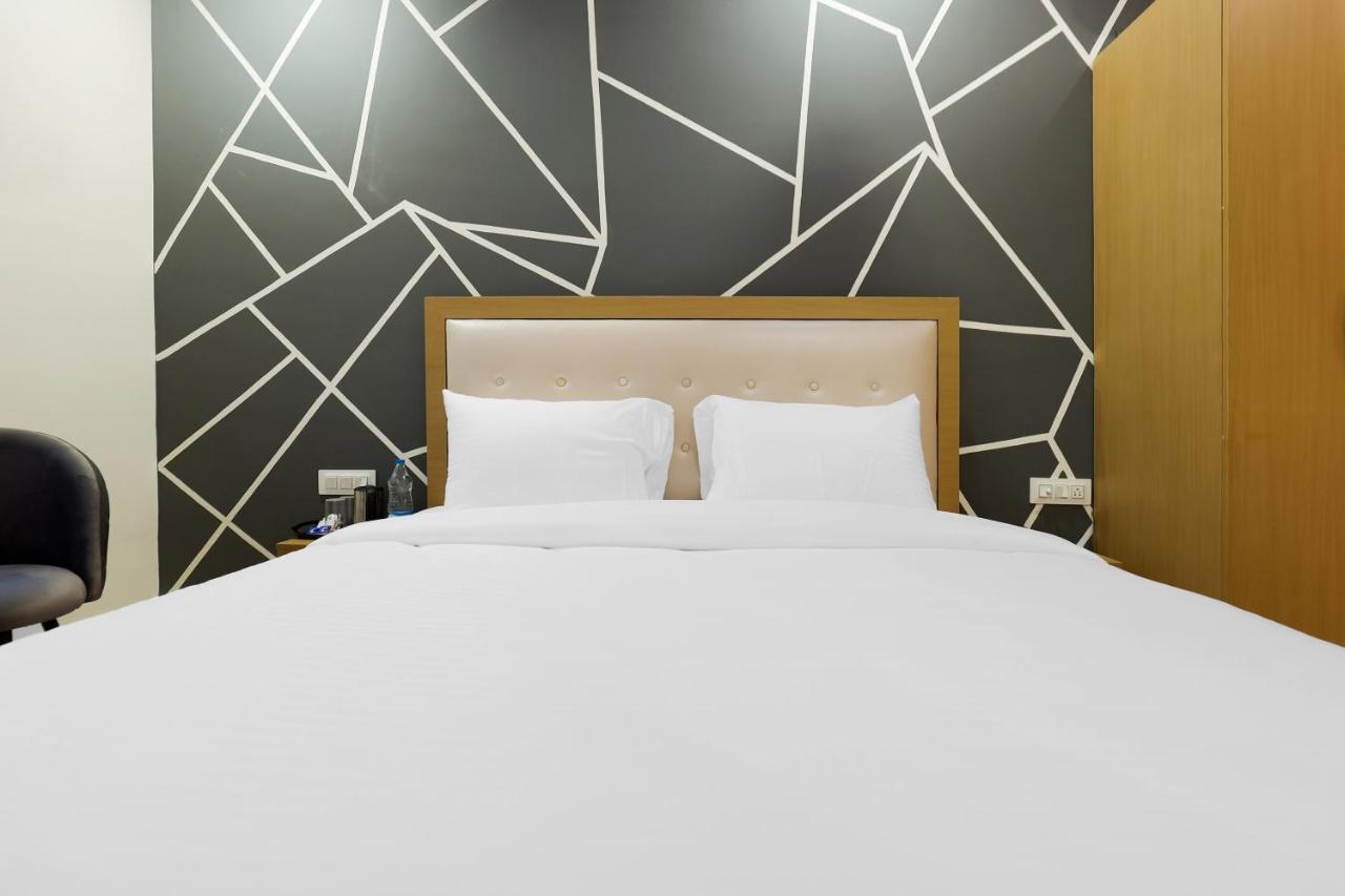 Hotel Bliss Zirakpur Ngoại thất bức ảnh