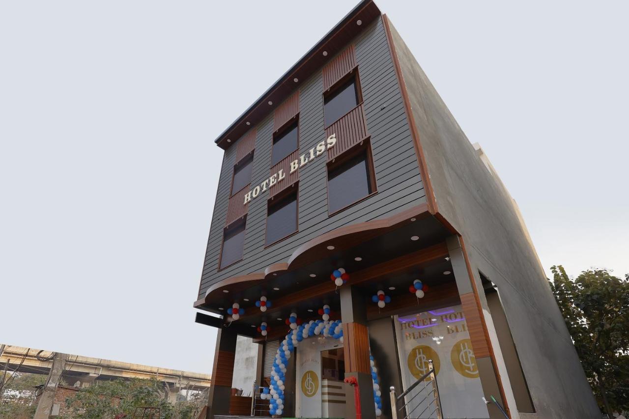 Hotel Bliss Zirakpur Ngoại thất bức ảnh
