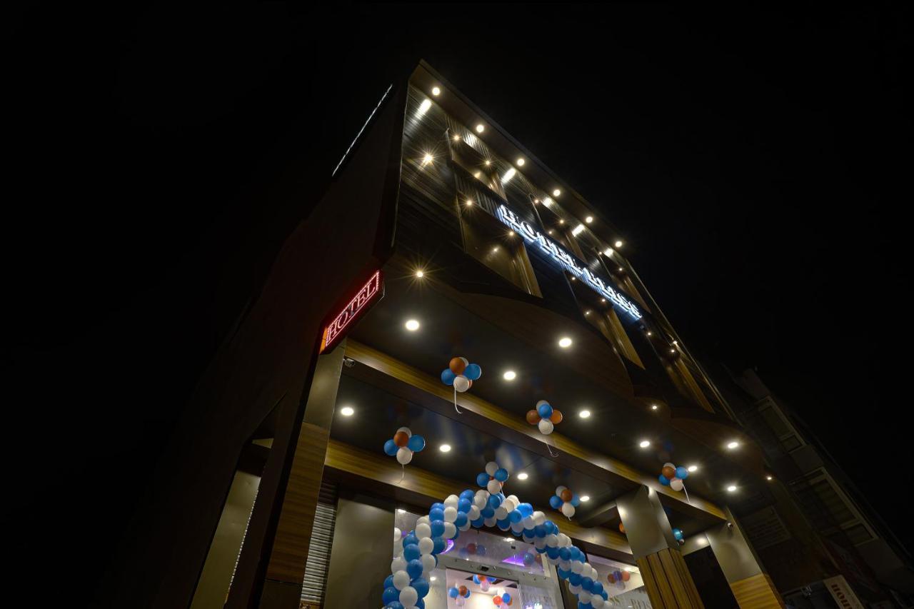 Hotel Bliss Zirakpur Ngoại thất bức ảnh