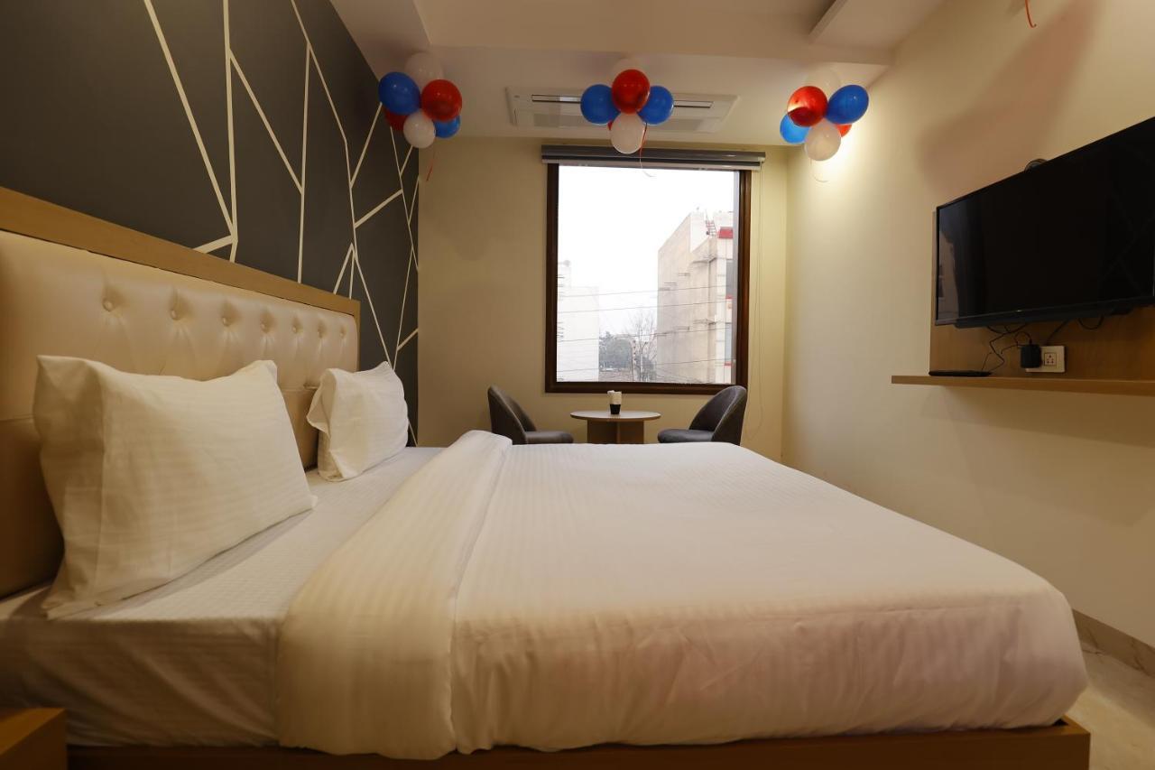 Hotel Bliss Zirakpur Ngoại thất bức ảnh