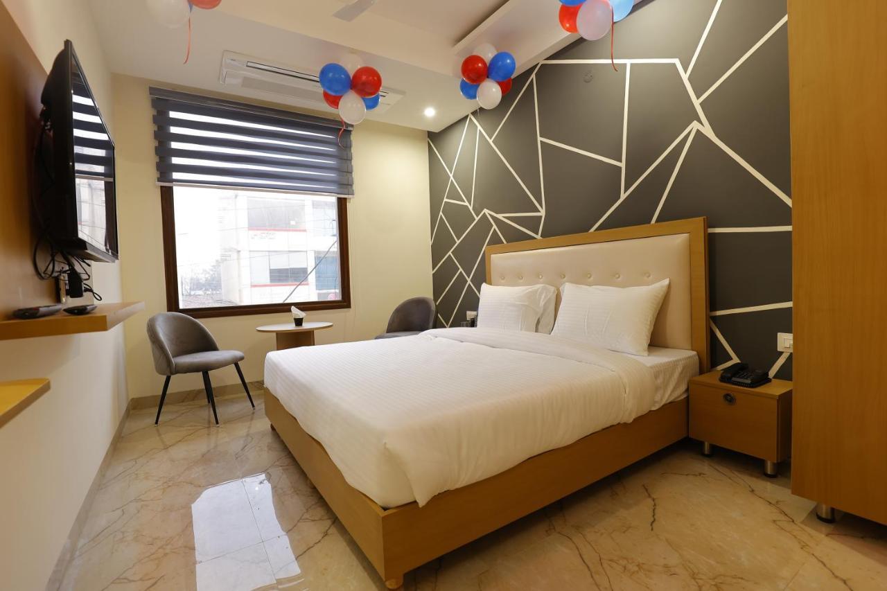Hotel Bliss Zirakpur Ngoại thất bức ảnh